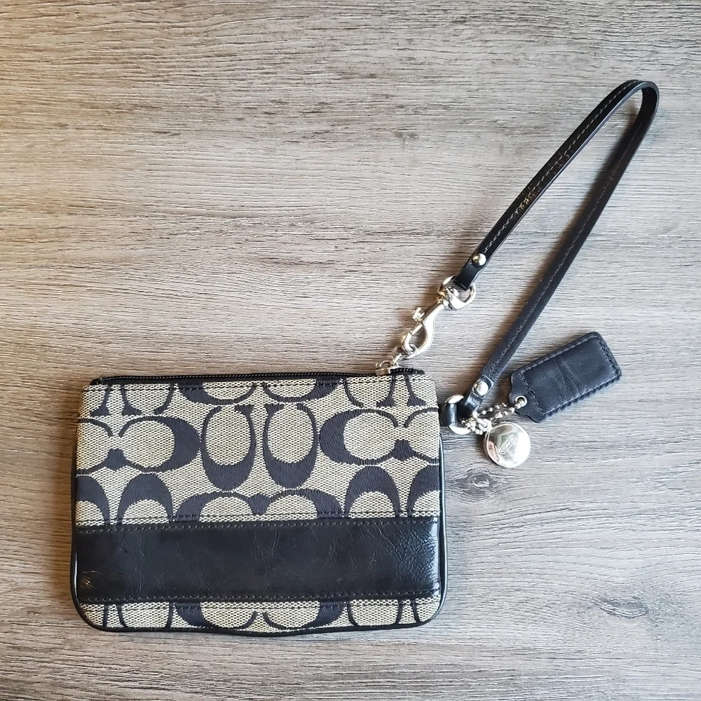 Coach Wristlet - Picture 2 of 6